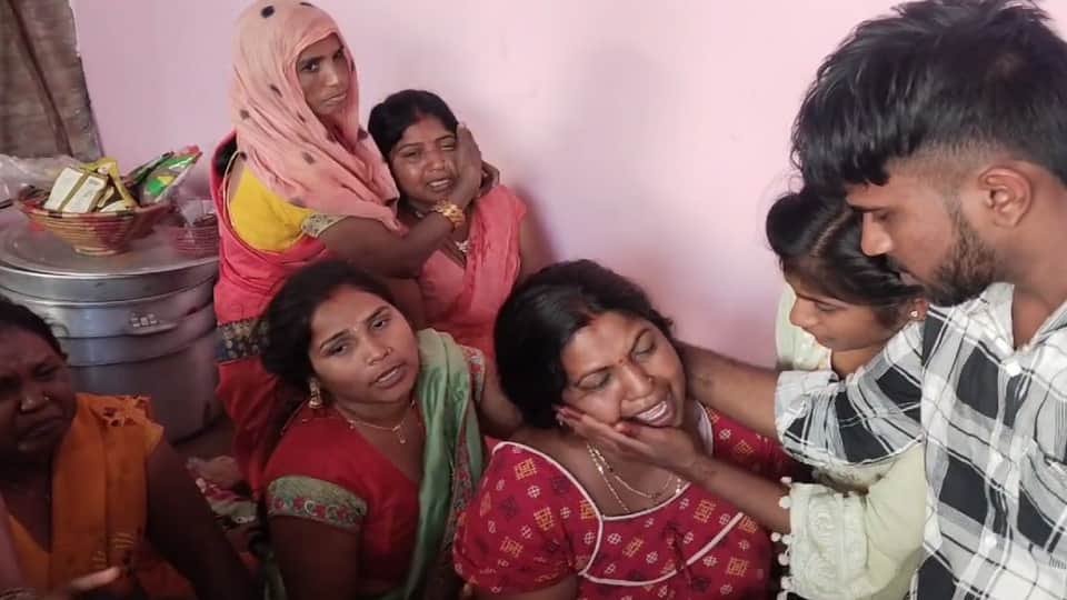 Husband and wife dead body found on the morning of Suhaagraat in ayodhya
