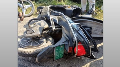 Saharanpur: A young man fell after his scooter slipped on the highway, the vehicle from behind crushed him.