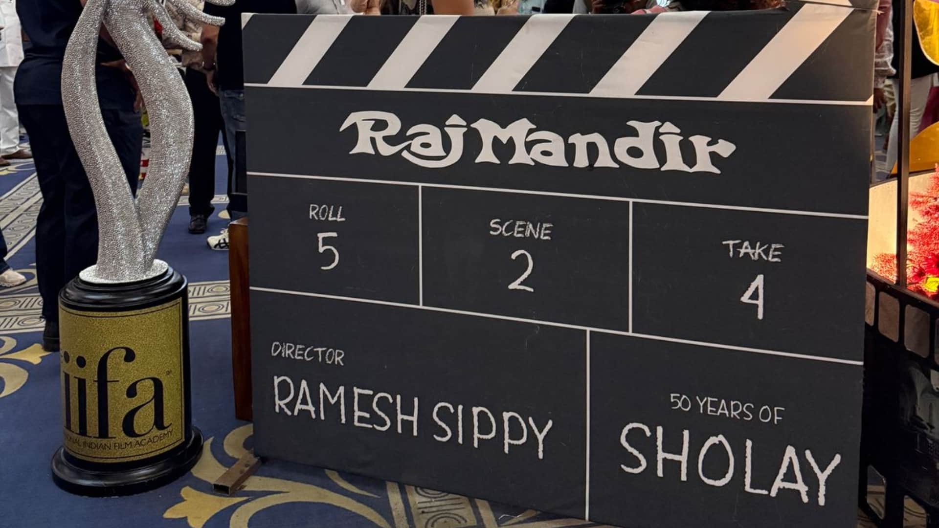 Sholay Special Screening at IIFA Ramesh Sippy dharmendra hema malini amitabh bachchan at Raj Mandir Cinema