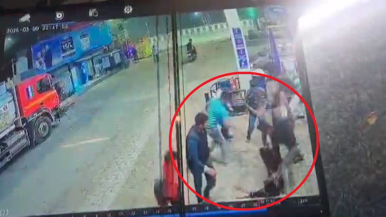 Miscreants beat up petrol pump employees in Loni Ghaziabad