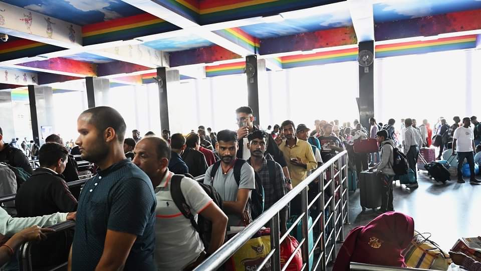 Tight security arrangements at new delhi railway station for Holi passengers troubled by long queues