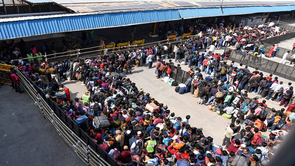 Heavy crowd at New Delhi Railway Station is creating problems for passengers,special attention to these change