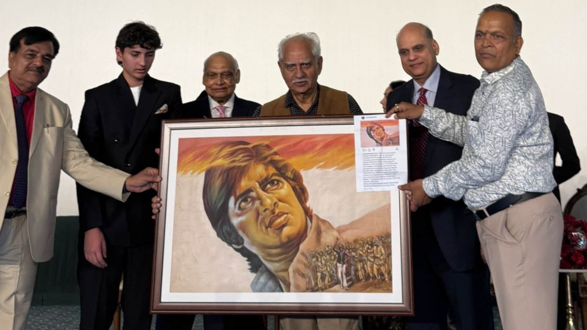 Sholay Special Screening at IIFA Ramesh Sippy dharmendra hema malini amitabh bachchan at Raj Mandir Cinema