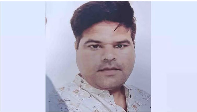 Murder or suicide of sub inspector: daroga missing for 8 days dead body found in Yamuna absent for long time