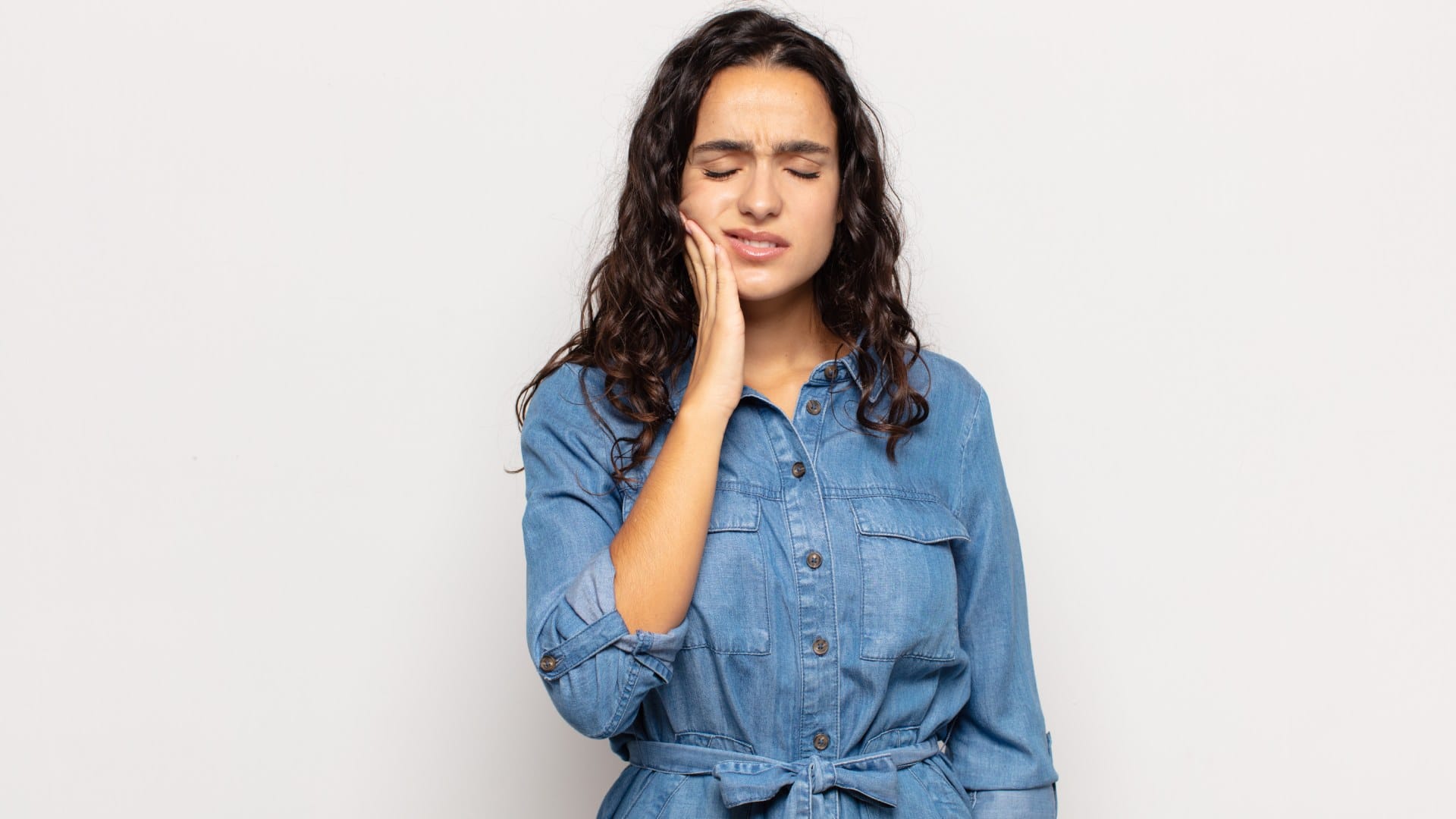 Mouthwash is not ruining your teeth and gums know how much is safe