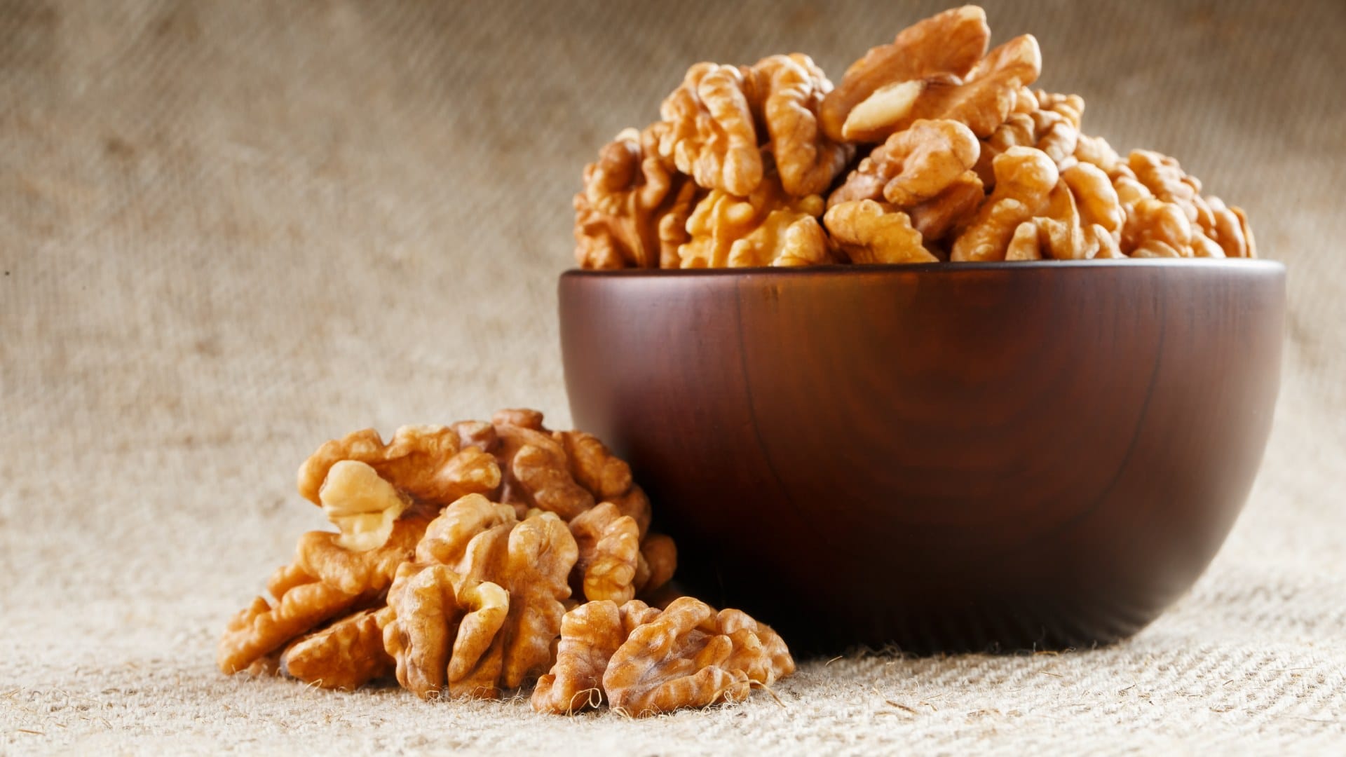Benefits of eating soaked dry fruits almonds raisin and walnut news in hindi