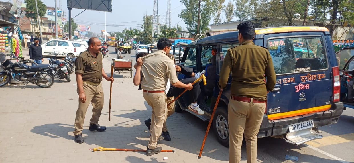 Tension in Saharanpur: Tension due to objectionable post on Ramadan and Islam, police lathicharged
