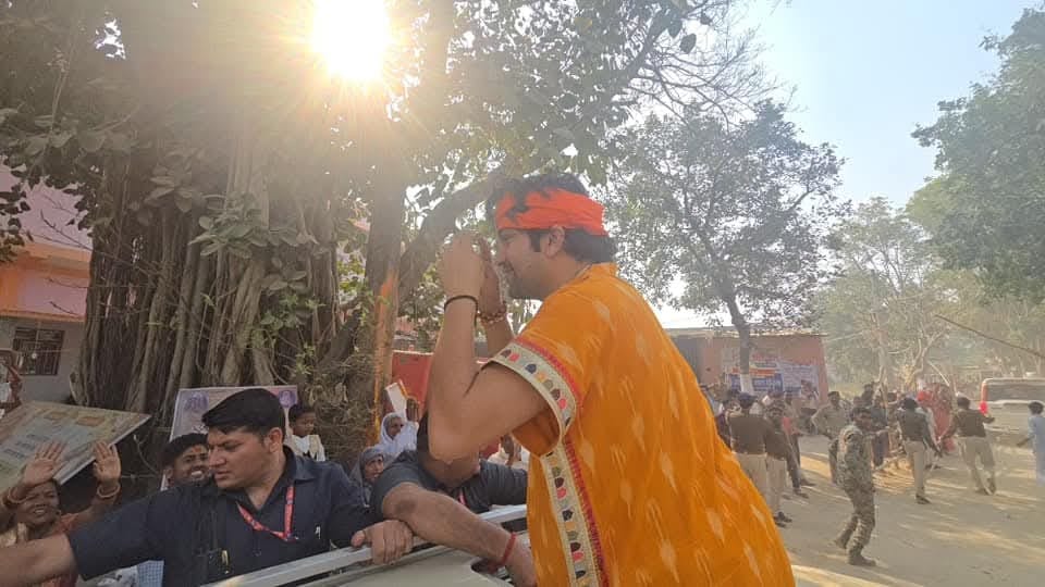 Baba Bageshwar: Pt Dhirendra Shastri reiterated the talk of Hindu nation, a huge crowd gathered for darshan