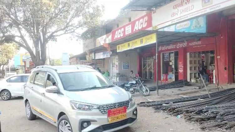 CG: कांग्रेस नेता के ठिकानों पर आई़़टी की दबिश, खंगाल रही दस्तावेज, पूर्व डिप्टी सीएम सिंहदेव के हैं करीबी
