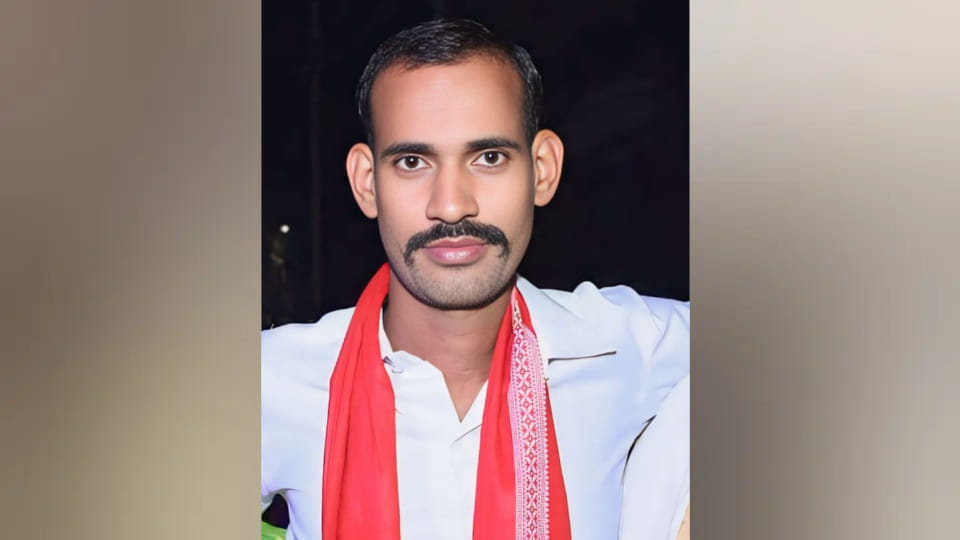 A laborer was murdered with an axe in Rajghat police station area of Gorakhpur