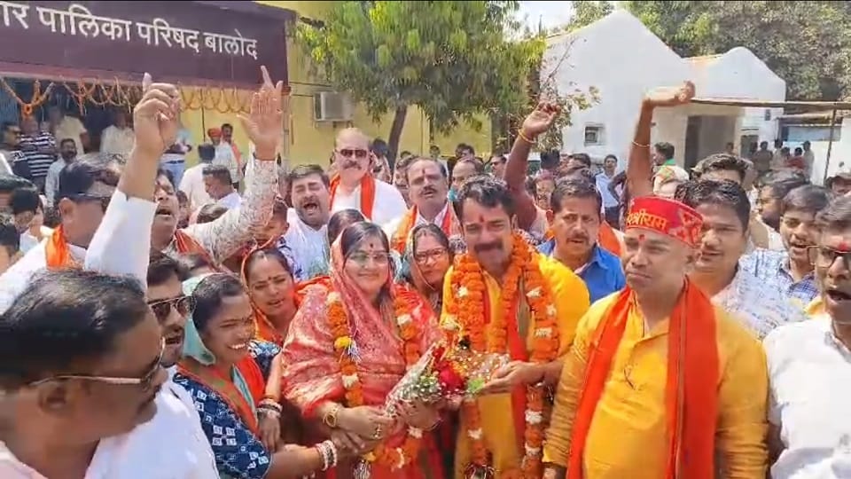 कमलेश सोनी 14 मतों से हुए विजय