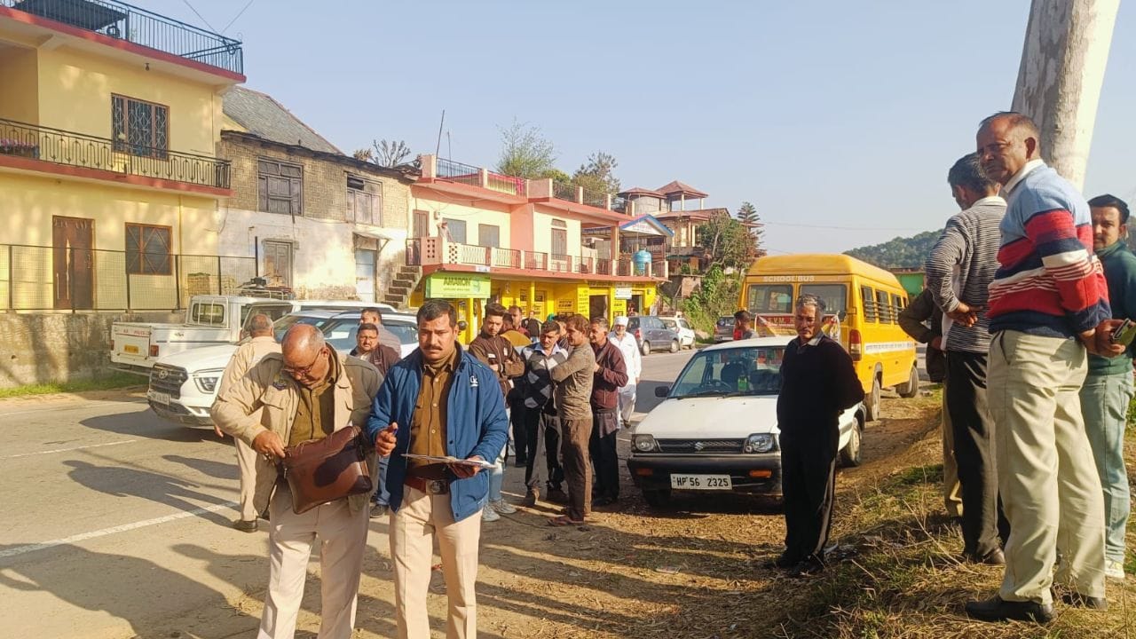 Bilaspur body of a person was found on the side of the highway in Dadhol blood was coming out of his nose