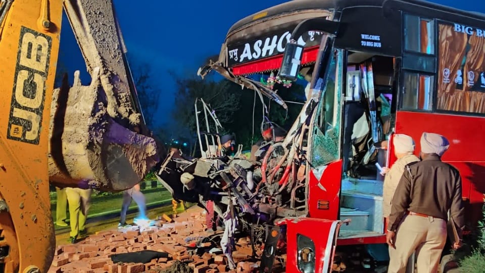 Accident in Jalandhar bus collided with tractor two died