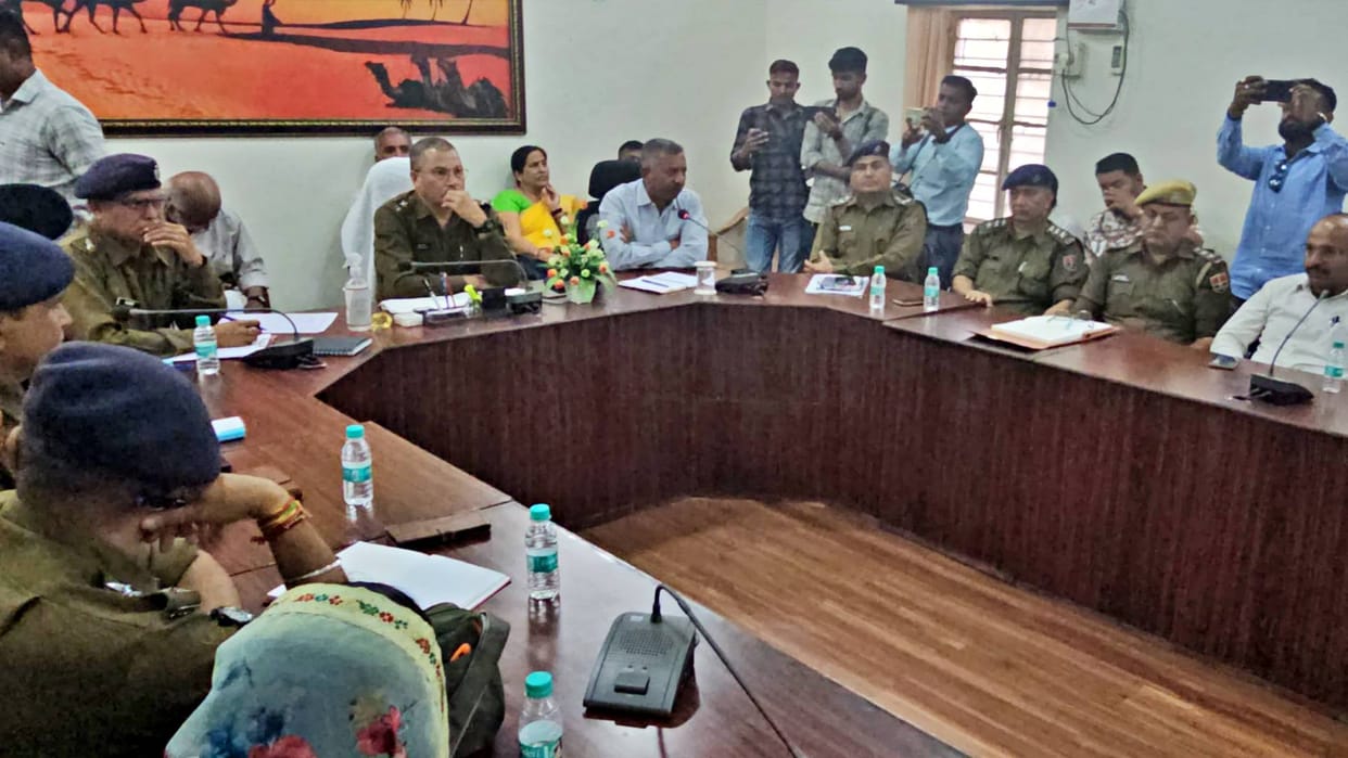 Barmer District Peace Committee meeting view of Holi Ramzan emphasis maintaining mutual love and brotherhood
