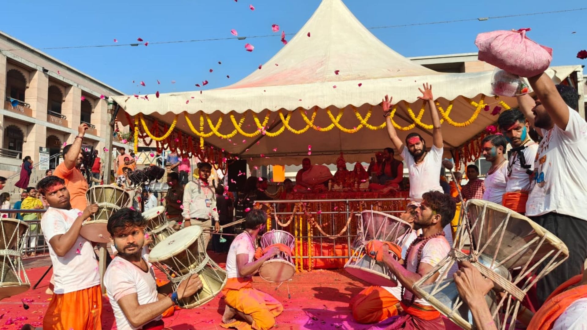 Amazing view of Rangbhari Ekadashi in Kashi Vishwanath Dham