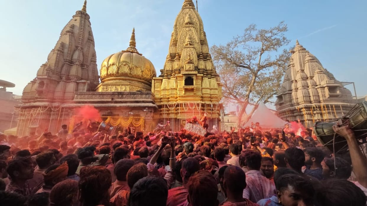 Rangbhari Ekadashi 2026 Only 64 people along with palanquin will be allowed entry into Kashi Vishwanath Temple