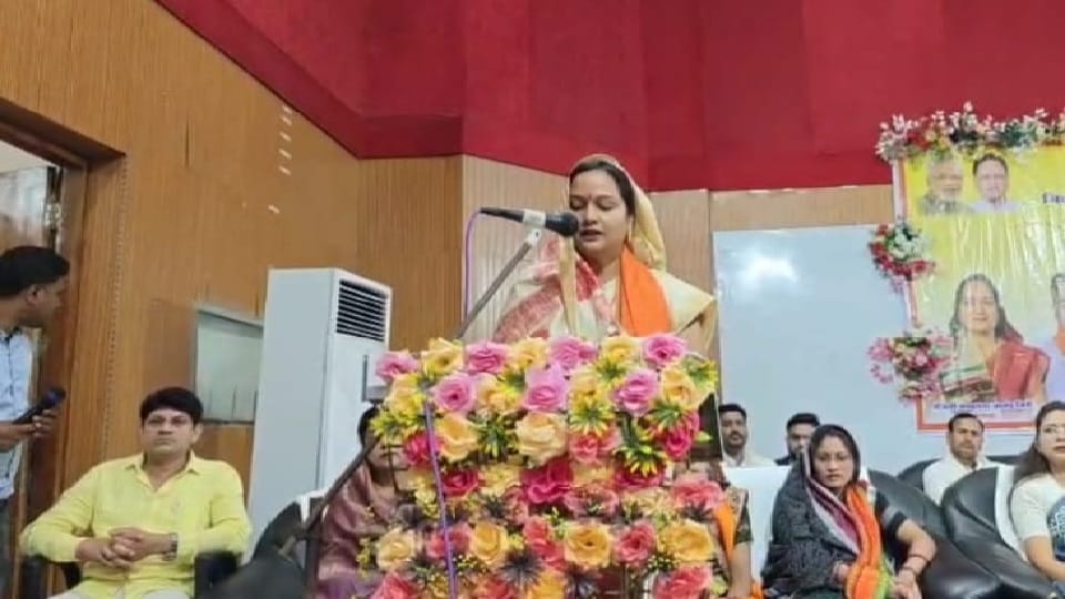 Newly elected president vice president and members took oath collector CEO was absent in Janjgir Champa