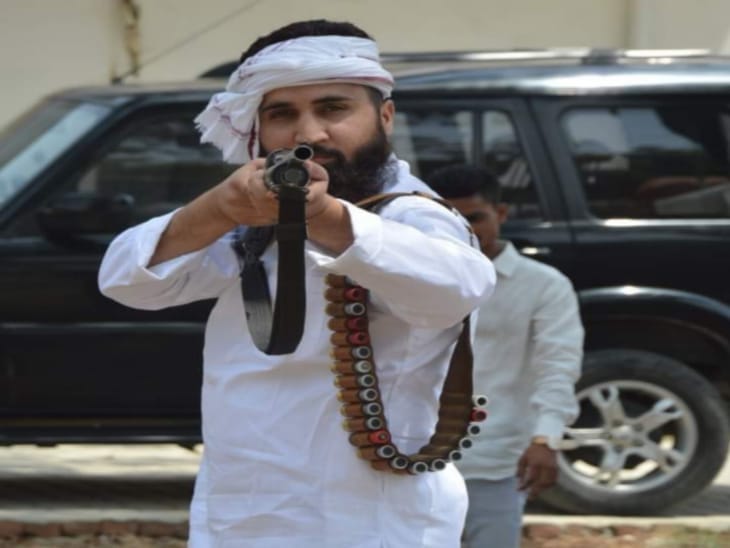 Crackdown on gangster Siraj, property worth more than 4 crores confiscated.