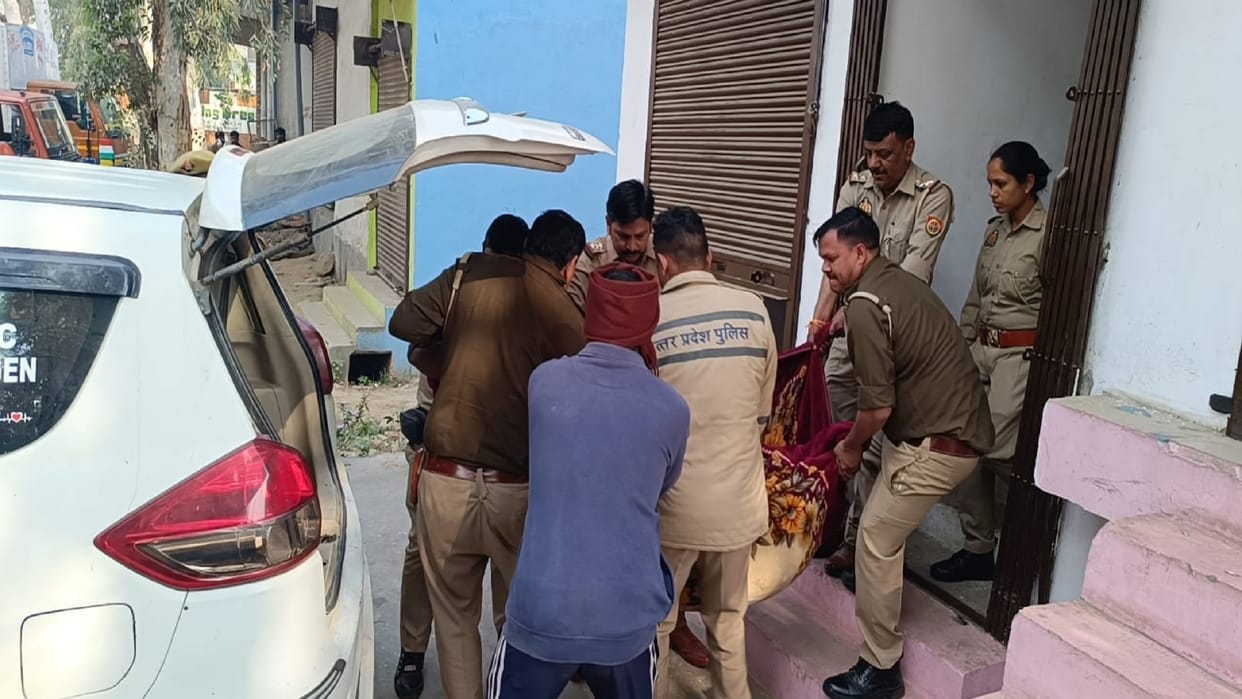 guest house operator shot and killed girl In Amroha