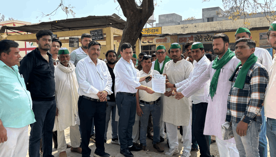 Workers of Bharatiya Kisan Union Chadhuni raised their voice in interest of farmers