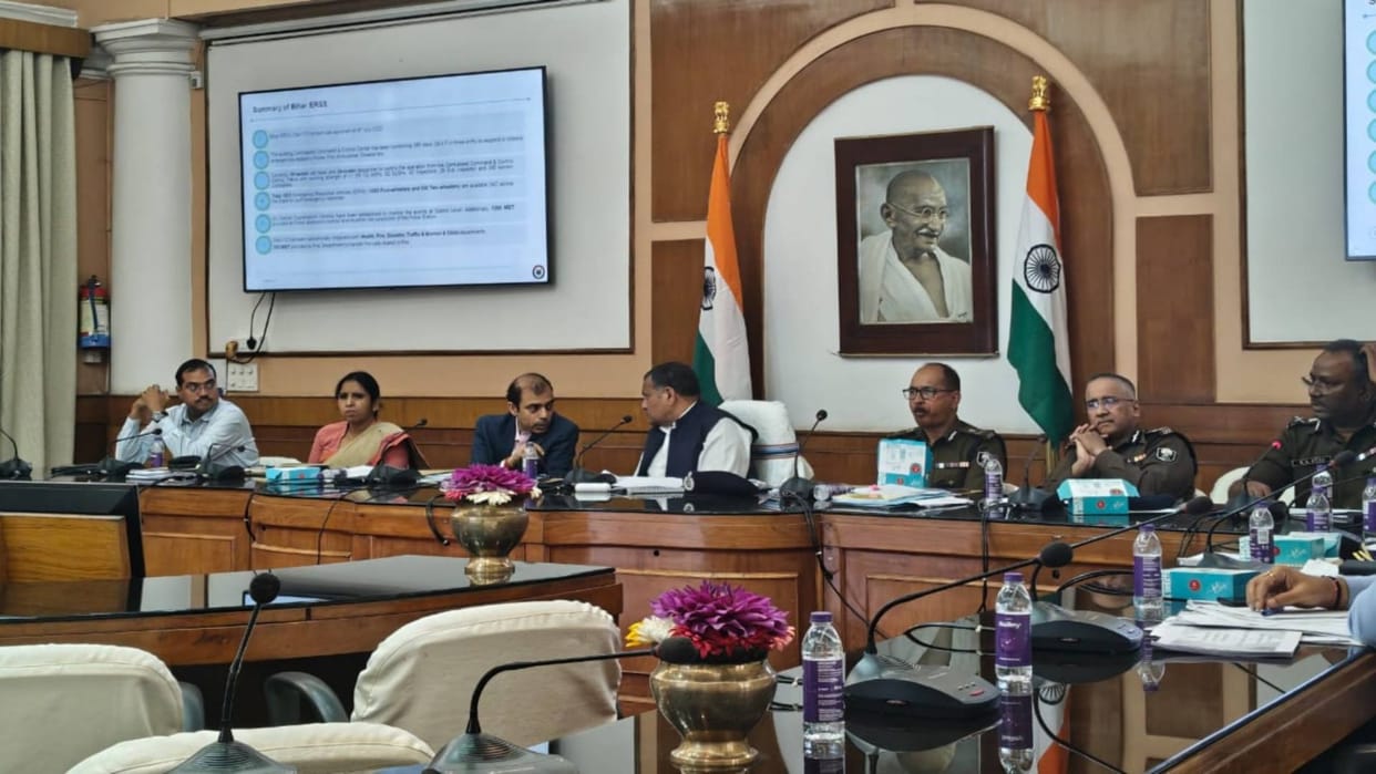 Chief Secretary held a meeting regarding the upcoming Holi, Eid and Friday of Ramzan