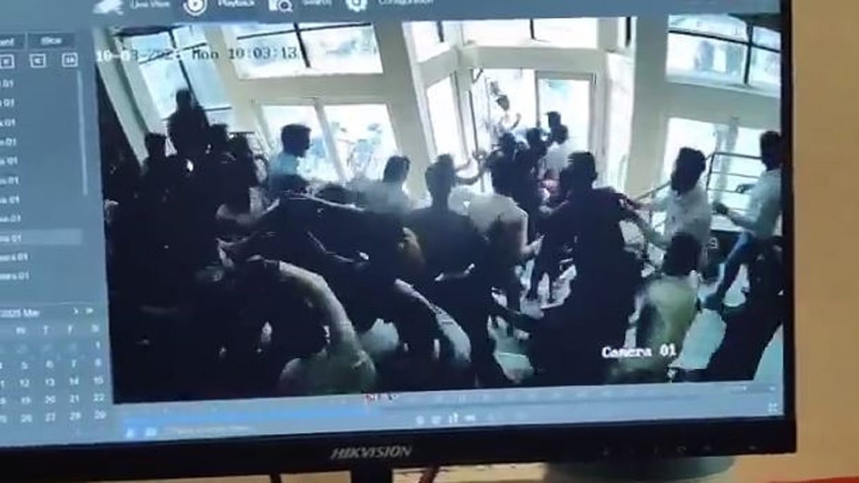 Mahakal Sena workers vandalized the marriage hall and beat up the employees in Bareilly