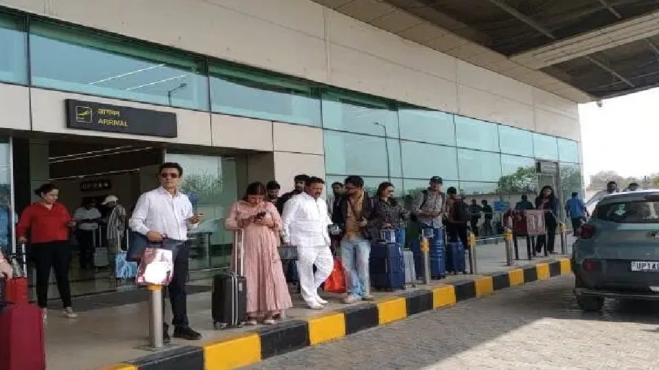 530 IT experts from 18 states held hostage in Myanmar brought to Ghaziabad