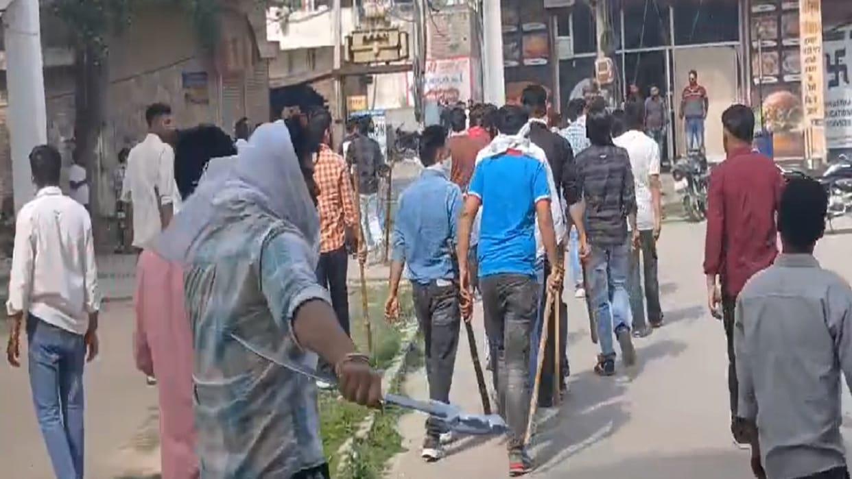 Clash between two groups in Kurukshetra: Swords and sticks were used in Sector-17, the mayhem continued for an