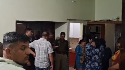 Panipat: विद्यानन्द कालोनी में सिर में ईंट मारकर युवक की हत्या, खाली प्लाट में मिला शव; कुछ साथी हिरासत में Panipat: विद्यानन्द कालोनी में सिर में ईंट मारकर युवक की हत्या, खाली प्लाट में मिला शव; कुछ साथी हिरासत में