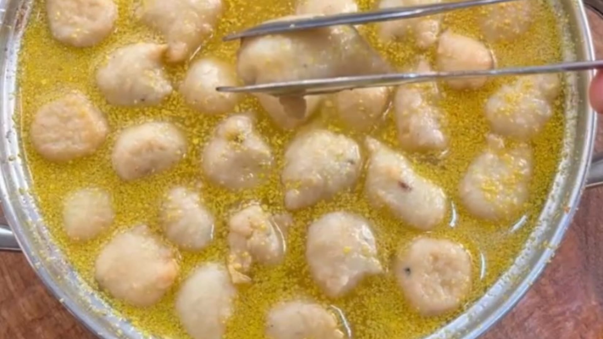 Holi 2025 Kitchen Tips How to Make Delicious Kanji Vada Recipe Step by Step Full Details in Hindi