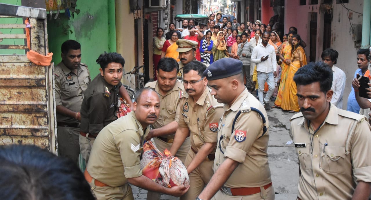 Kanpur Murder Case Student Enraged after seeing photo with other girls lover killed her with surgical blade