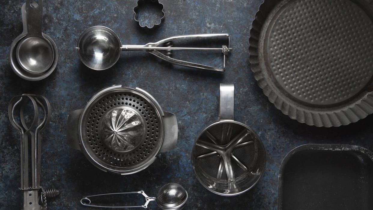 Do not cook these things in iron utensils otherwise it can cause great harm to health do it now
