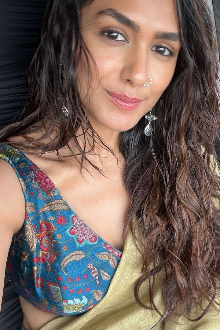 Bollywood Actresses roles in South movies Jatadhara Sonakshi sinha kiara advani deepika janhvi kapoor mrunal