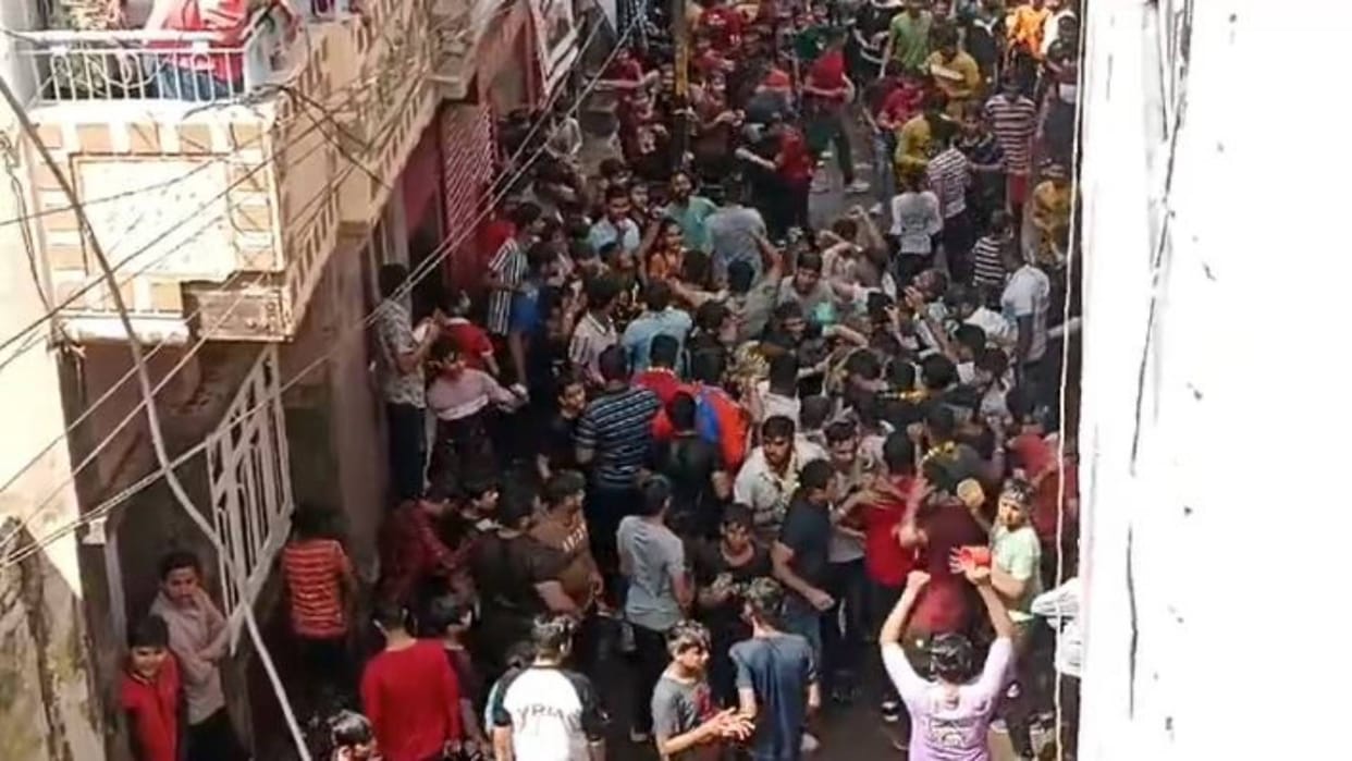 Rajasthan Bikaner unique tradition when Holi is played like a war with water watch video