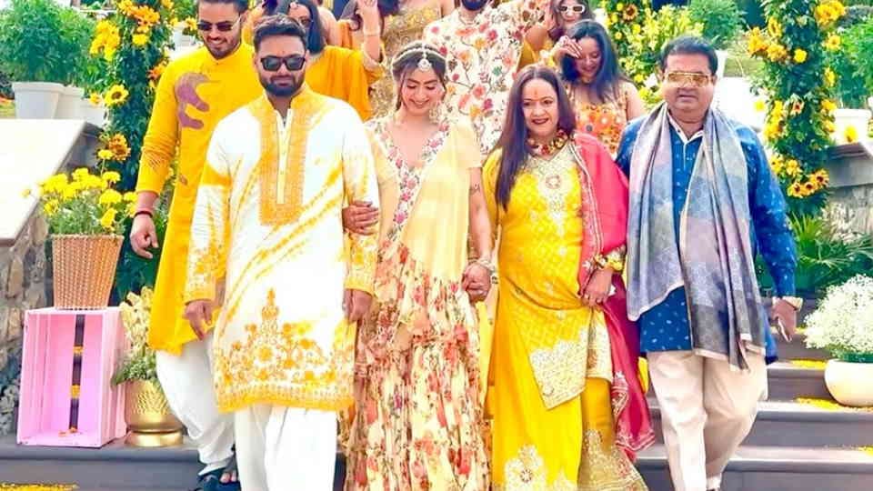 Sakshi Pant Wedding Brother Rishabh Pant rejoiced in sister mehndi and haldi ceremony in Mussoorie Photos
