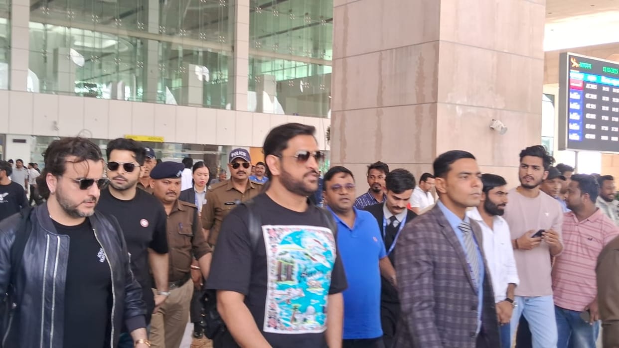 MS Dhoni reached Dehradun to attend Cricketer Rishabh Pant sister wedding in Mussoorie