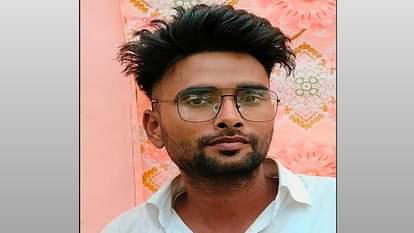 Saharanpur: नीलगाय ने सड़क पर चलती स्कूटी को मारी टक्कर, सिर के बल गिरकर युवक की मौत Saharanpur: Blue bull hits a scooter moving on the road, young man dies after falling on his head