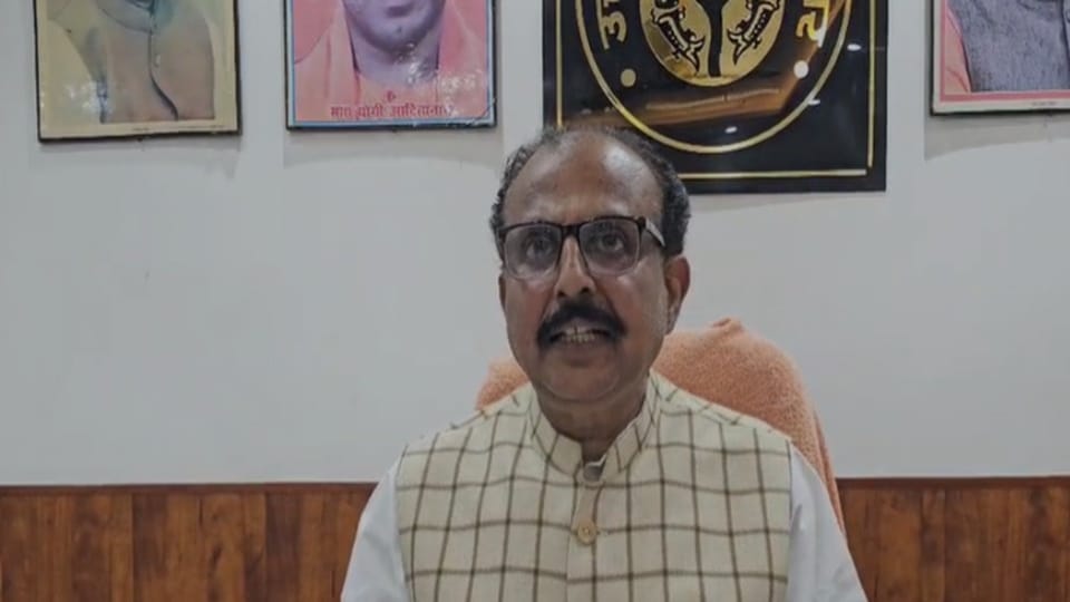 BJP Leader Raghuraj Singh controversial statement That Whoever Wants To avoid Holi colours should wear hijab