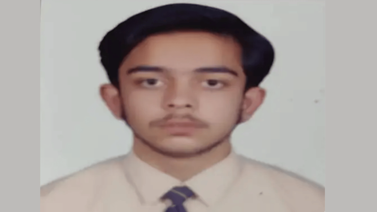 Indore News Student dies in crash at Rau Circle, friend injured