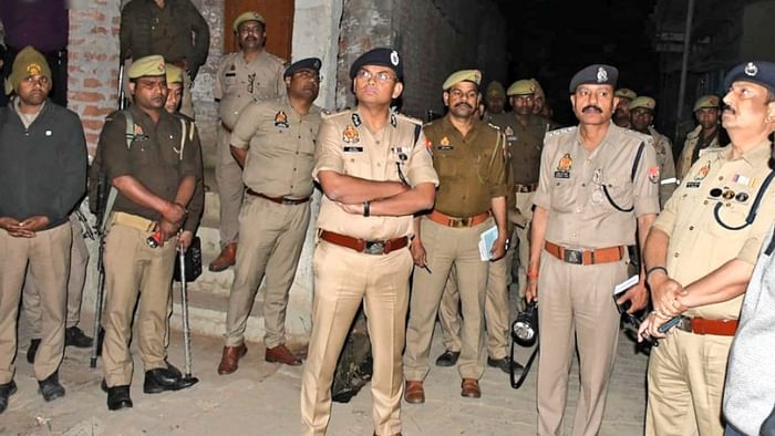 Mother and son murder with axe and sickle in Kaushambi three including SHO suspended