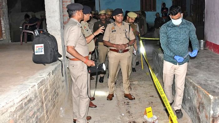 Mother and son murder with axe and sickle in Kaushambi three including SHO suspended