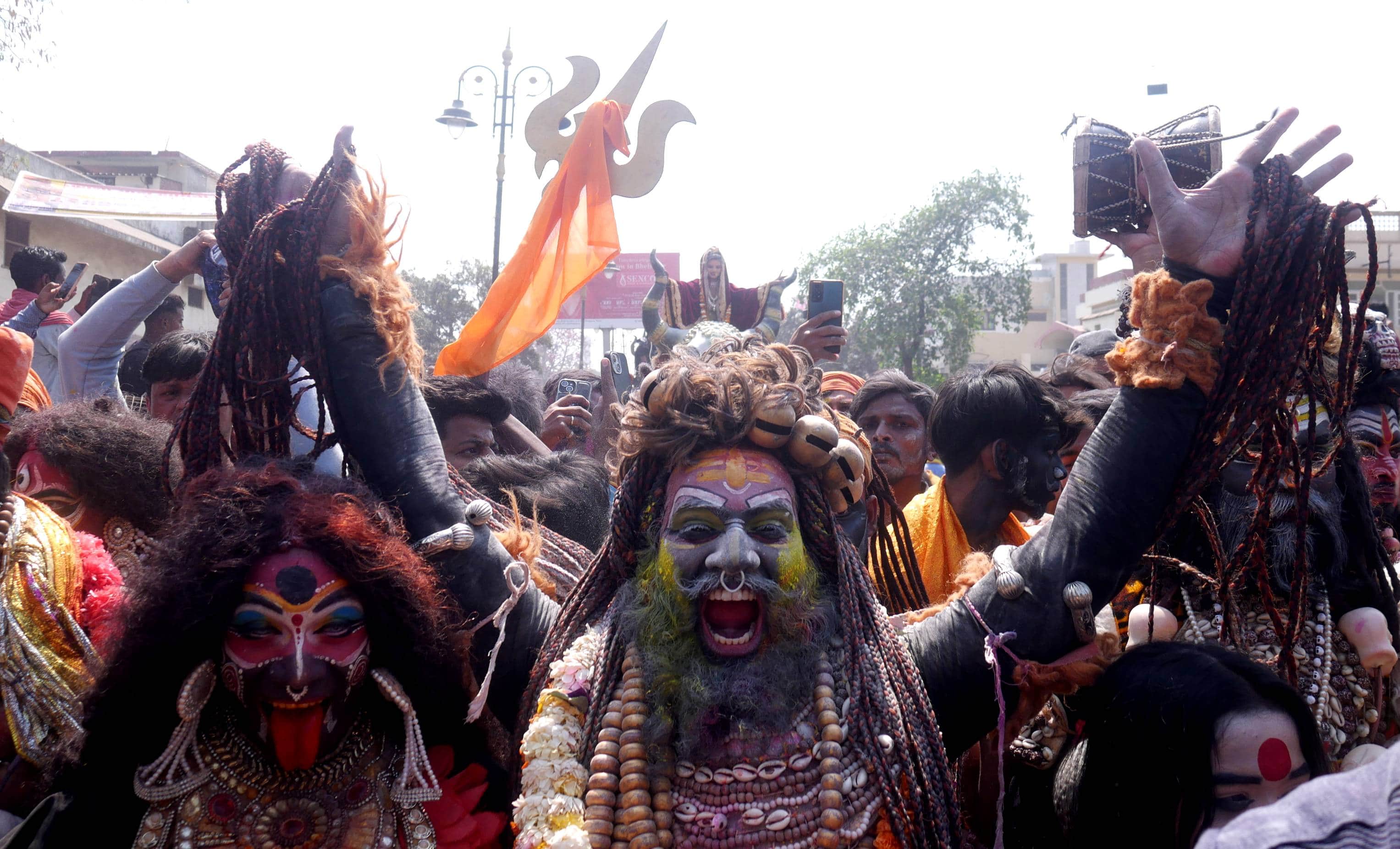 Masaan Holi 2026 in Kashi Unique Bhasma Holi at Manikarnika Ghat and Its Deep Connection to Lord Shiva