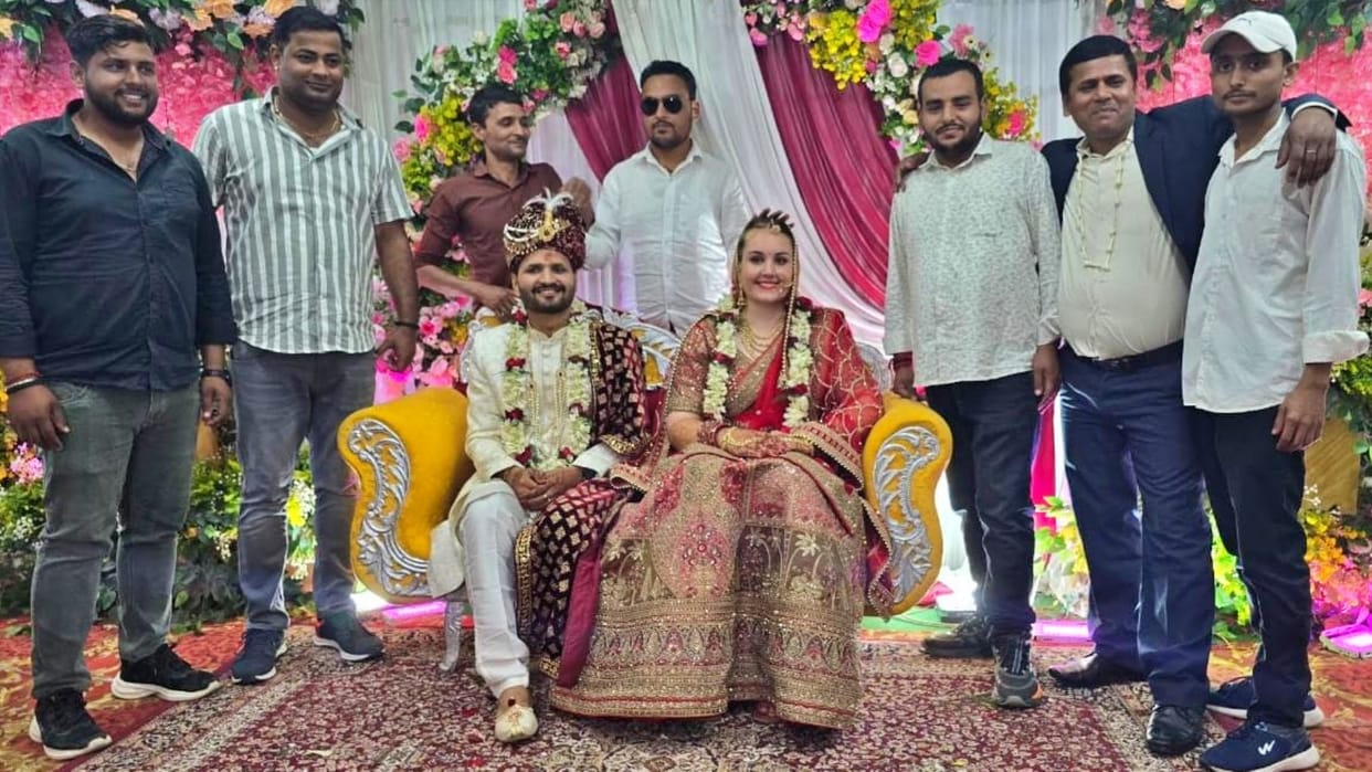 Muzaffarpur News: Australian girl becomes daughter-in-law of Bihar, marriage done as per Indian tradition