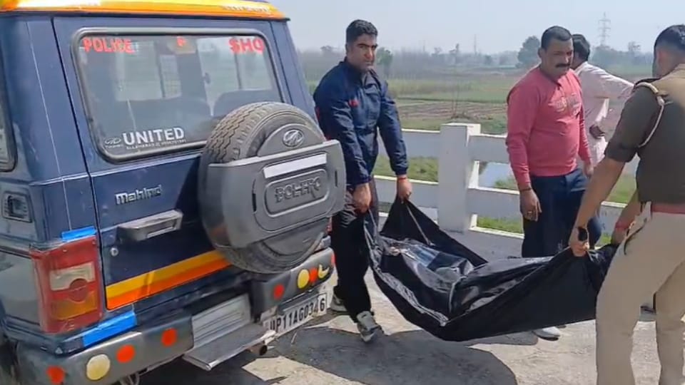Murder or Suicide: Bodies of lovers found hanging from a bridge, girl had gone from home for coaching