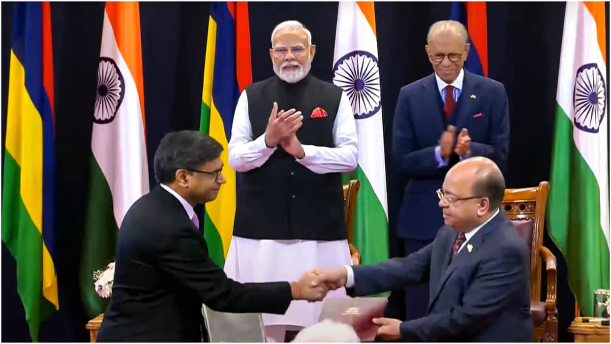 PM Narendra Modi and Navinchandra Ramgoolam agreements between India Mauritius Know all about it
