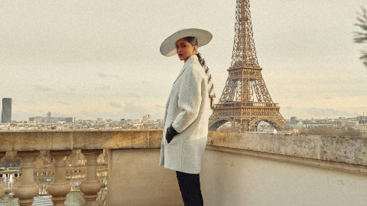 Deepika Padukone Enjoying In Paris, Drive Scooty And speaking French, Share BTS Video