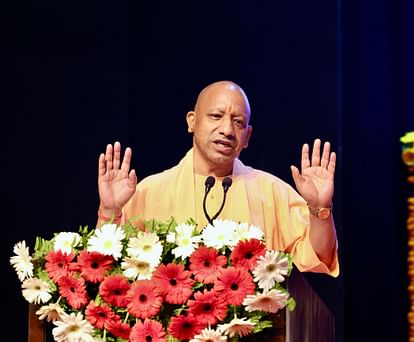 UP: होली पर योगी सरकार का तोहफा, 1.86 करोड़ परिवारों को मिलेंगे मुफ्त गैस सिलेंडर 1.86 crore families will get gas cylinder for free in Uttar Pradesh.