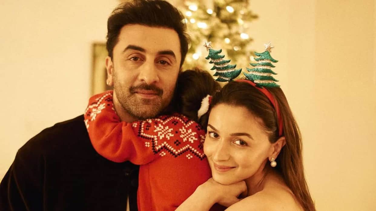 Alia bhatt urges to media not to click raha photos tells the reason