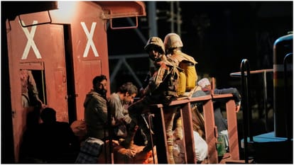 बलूचिस्तान में हाईजैक ट्रेन को छुड़ाया गया।