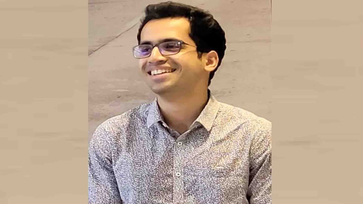 Dr. Prakhar Kushwaha gets gold medal in MD Medicine exam